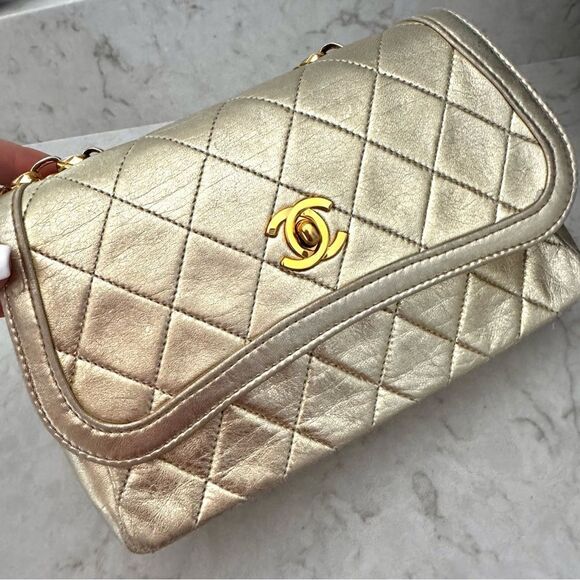 Vintage CHANEL 24k Gold Mini Flap Bag - Picture 5 of 9